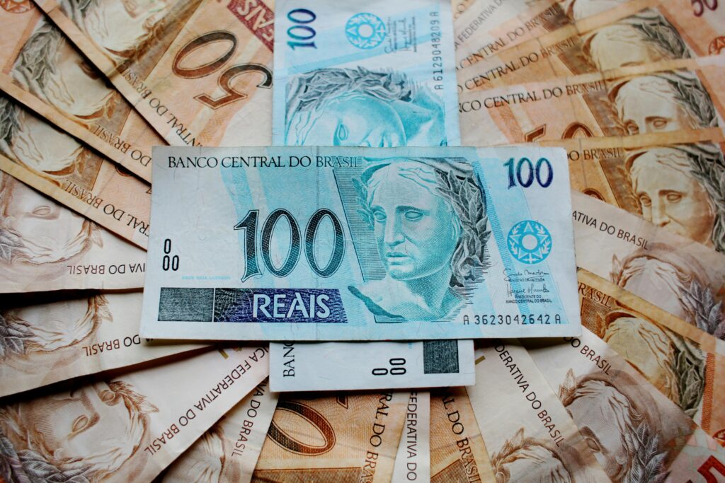 Como juntar R$10.000 em 1 ano